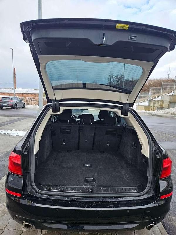 Gebraucht BMW 520 184 PS (135 kW) 2019 Schwarz Kombi