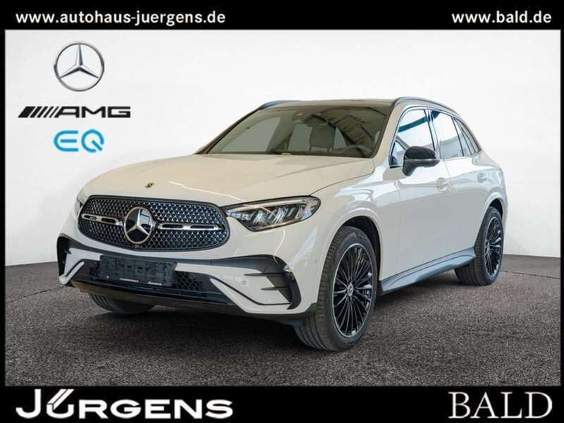 Weiss unilack polarweiss Gebraucht 2025 Mercedes GLC300 AMG SUV | 65.390 € (Fairer Preis) - Bild 1/4