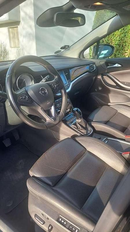 Gebraucht Opel Astra Innovation 105 PS (77 kW) 2017 Schwarz Limousine