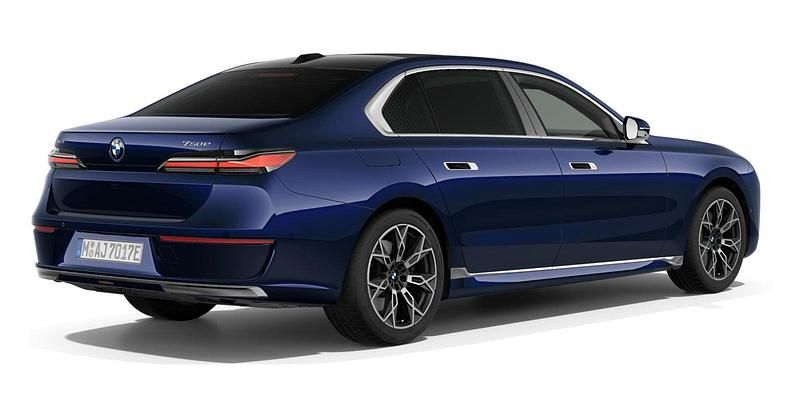 Gebraucht BMW 750e Comfort Edition 489 PS (359 kW) 2025 Blau Limousine