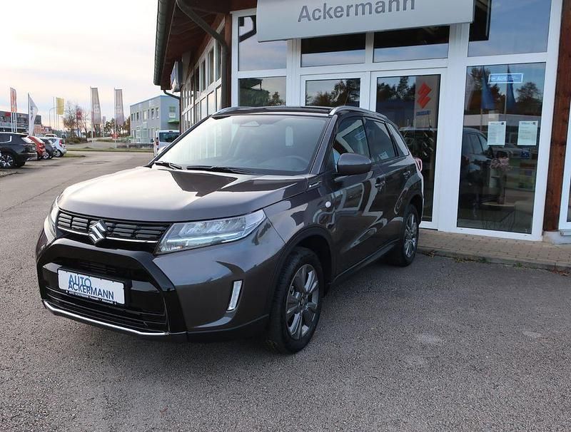 Grau Gebraucht 2024 Suzuki Vitara Comfort SUV | 24.900 € (Guter Preis) - Bild 1/4