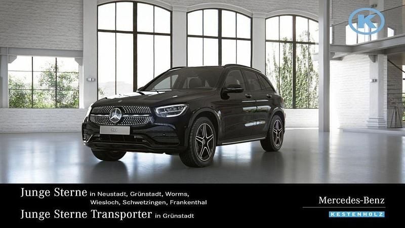 Unilack schwarz Gebraucht 2021 Mercedes GLC300 AMG SUV | 45.990 € (Teuer) - Bild 1/4