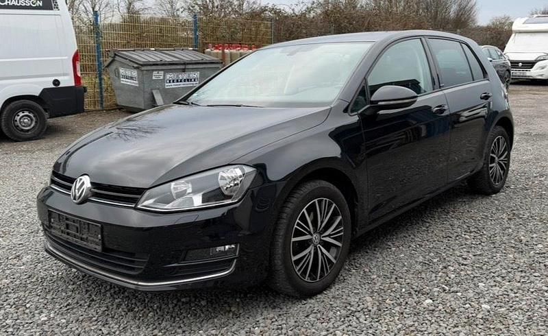 Gebraucht VW Golf VII Allstar 86 PS (63 kW) 2016 Schwarz Kleinwagen