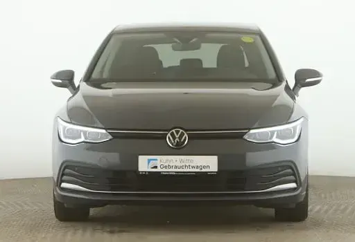 Brugt VW Golf VIII Active 131 HK (96 kW) 2022 Grå Sedan