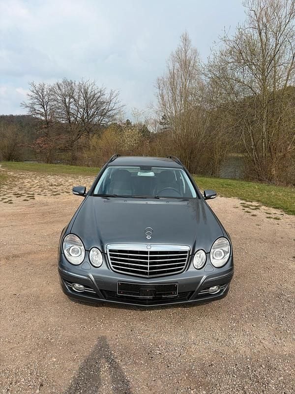 Gebraucht Mercedes E200 183 PS (134 kW) 2007 Grau Kombi
