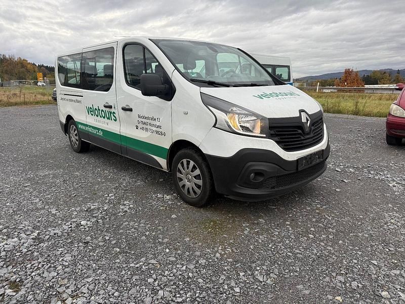 Gebraucht Renault Trafic Expression 145 PS (106 kW) 2018 Weiß Van / Kleinbus