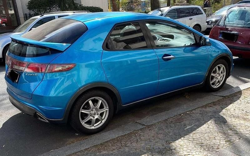 Second-hand Honda Civic 99 CP (72 kW) 2011 Albastru Berlinǎ