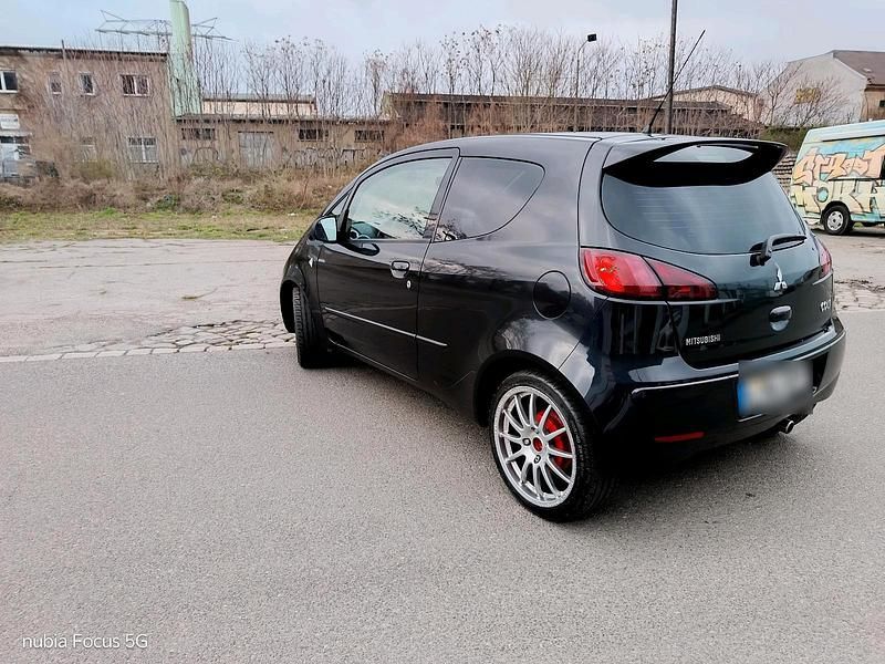 Gebraucht Mitsubishi Colt Top 95 PS (69 kW) 2008 Schwarz Kleinwagen