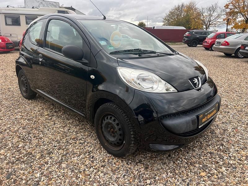 Gebraucht Peugeot 107 Filou 68 PS (50 kW) 2006 Schwarz Kleinwagen