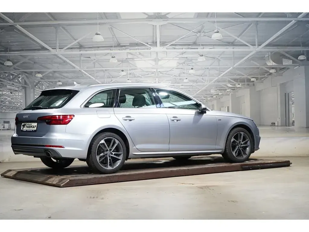 Gebraucht Audi A4 Sport 190 PS (139 kW) 2016 Florettsilber metallic Kombi