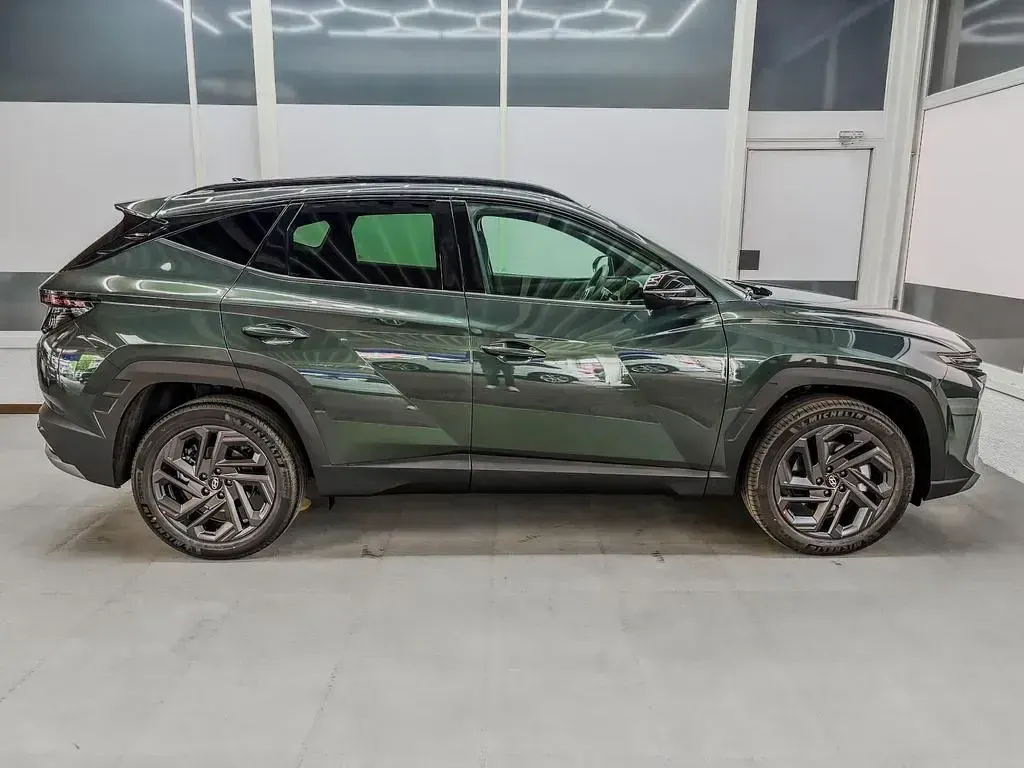 Neu Hyundai Tucson Blackline 150 PS (110 kW) 2026 Cypress green t2p SUV