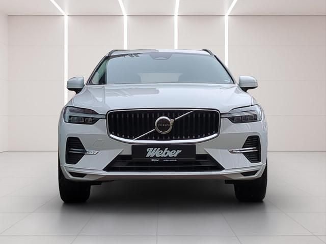 Gebraucht Volvo XC60 Momentum 197 PS (144 kW) 2022 Weiss SUV