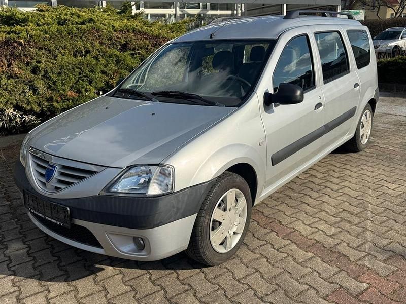 Gebraucht Dacia Logan Lauréate 105 PS (77 kW) 2009 Grau Kombi