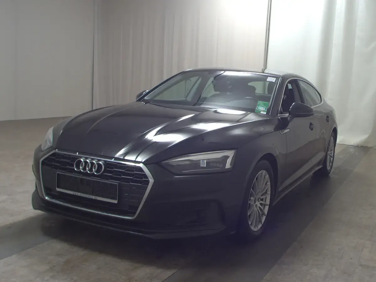Gebraucht Audi A5 Sportback Basis 163 PS (119 kW) 2021 Schwarz Kleinwagen