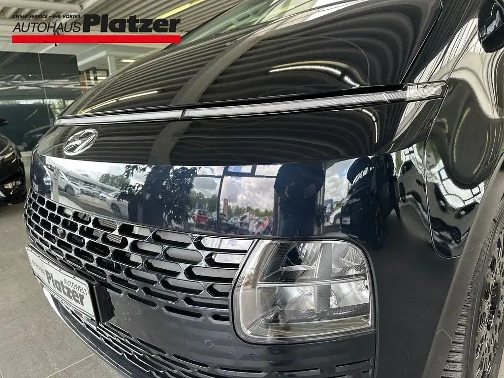Gebraucht Hyundai Staria Prime 177 PS (130 kW) 2023 Dunkelblau Van / Kleinbus