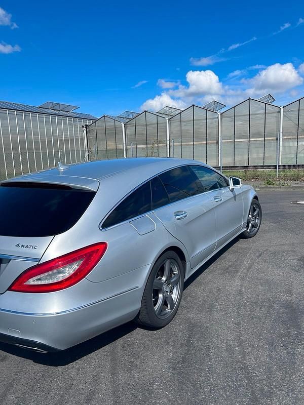 Gebraucht Mercedes CLS350 265 PS (194 kW) 2013 Silber Coupé