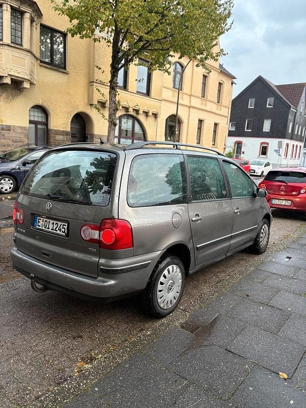 Gold Gebraucht 2008 VW Sharan Van / Kleinbus | 1.950 € (Superpreis) - Bild 1/4