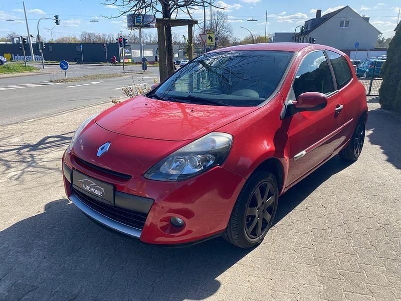 Gebraucht Renault Clio II Dynamique 75 PS (55 kW) 2009 Rot Limousine