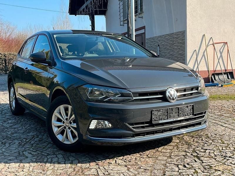 Gebraucht VW Polo Highline 95 PS (69 kW) 2019 Grau Kleinwagen
