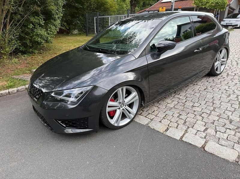 Dynamic Gebraucht 2014 Cupra Leon Coupé | 16.800 € (Teuer) - Bild 1/4