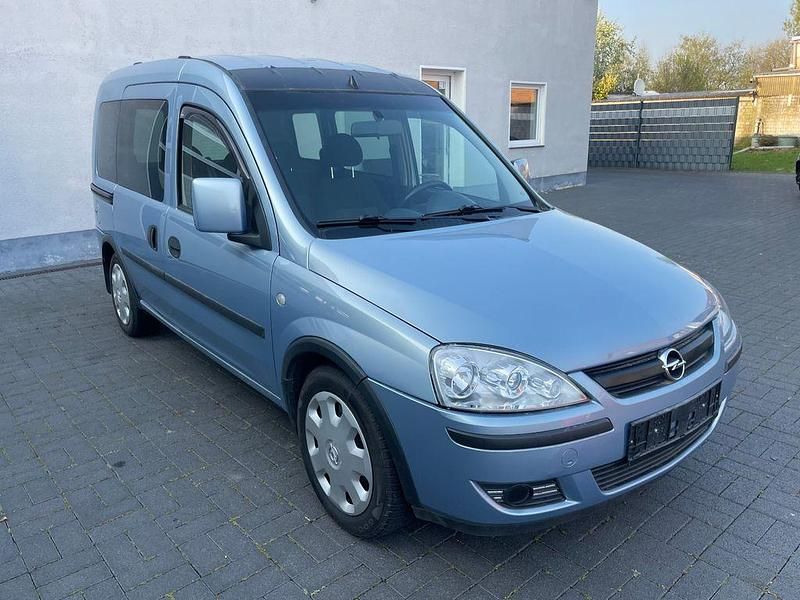 Second-hand Opel Combo Edition 101 CP (74 kW) 2008 Albastru Monovolum
