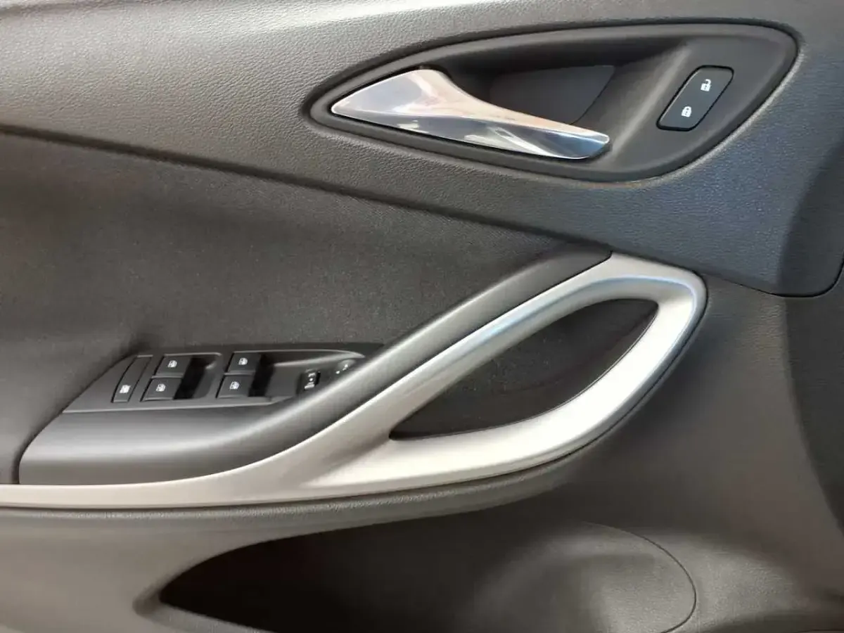 Gebraucht Opel Astra Edition 105 PS (77 kW) 2022 Argonsilber metallic Kleinwagen