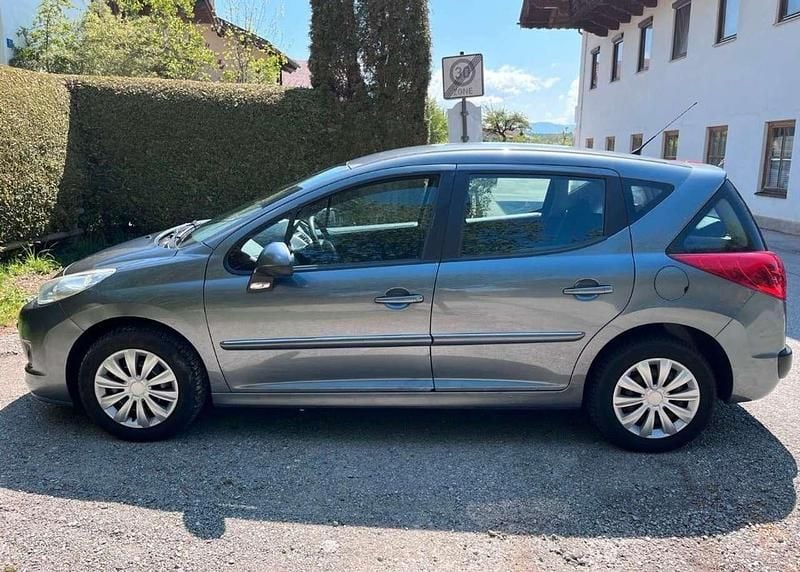 Gebraucht Peugeot 207 Filou 73 PS (53 kW) 2012 Kombi