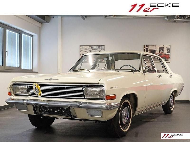Weiß Gebraucht 1965 Opel Kapitän Limousine | 26.900 € - Bild 1/4