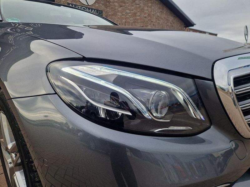 Gebraucht Mercedes E200 Exclusive 150 PS (110 kW) 2017 Grau Limousine