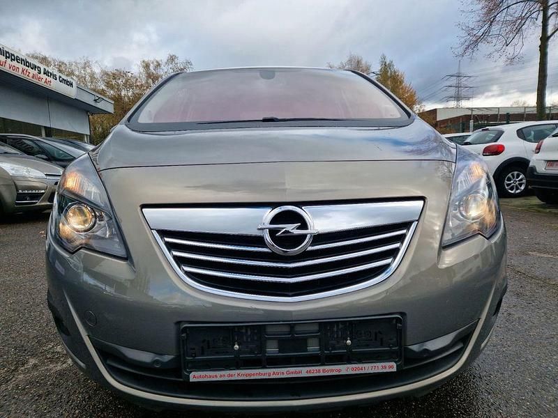 Grau Gebraucht 2011 Opel Meriva Innovation Van / Kleinbus | 4.850 € (Guter Preis) - Bild 1/4