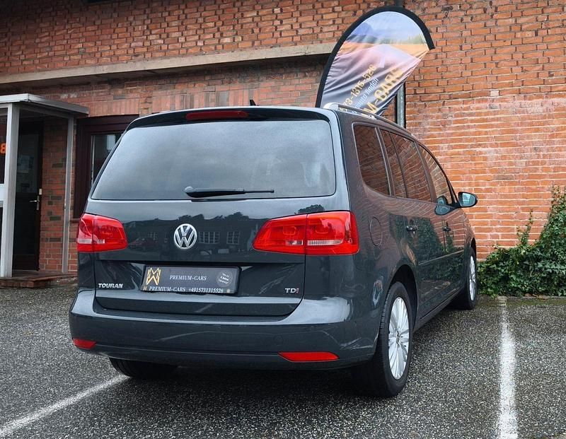 Gebraucht VW Touran Cup 105 PS (77 kW) 2015 Grau Van / Kleinbus