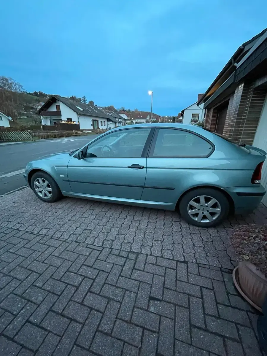Gebraucht BMW 316 Compact 116 PS (85 kW) 2003 Blau Kleinwagen
