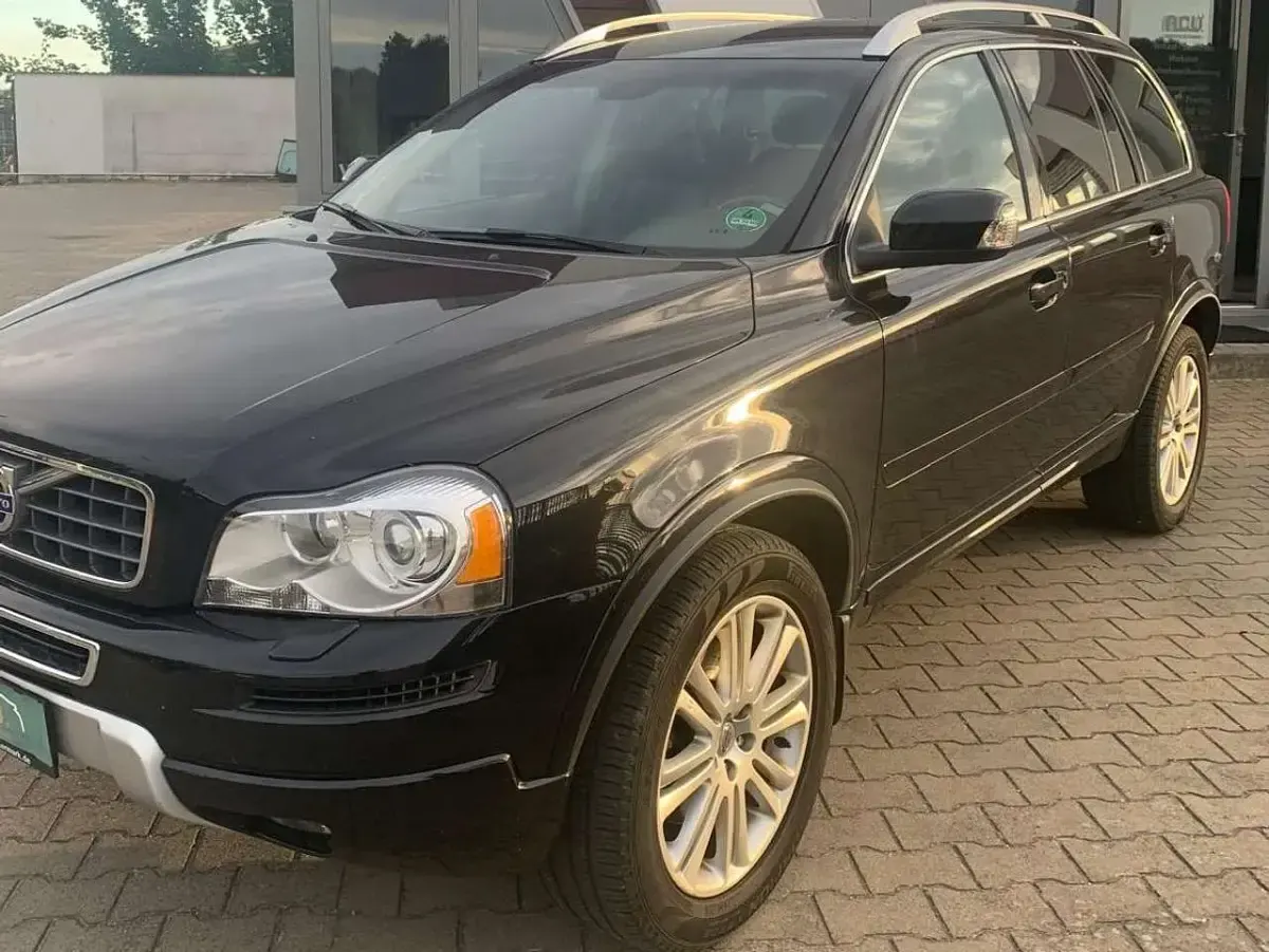 Gebraucht Volvo XC90 Momentum 200 PS (147 kW) 2014 Black sapphire metallic / meta SUV