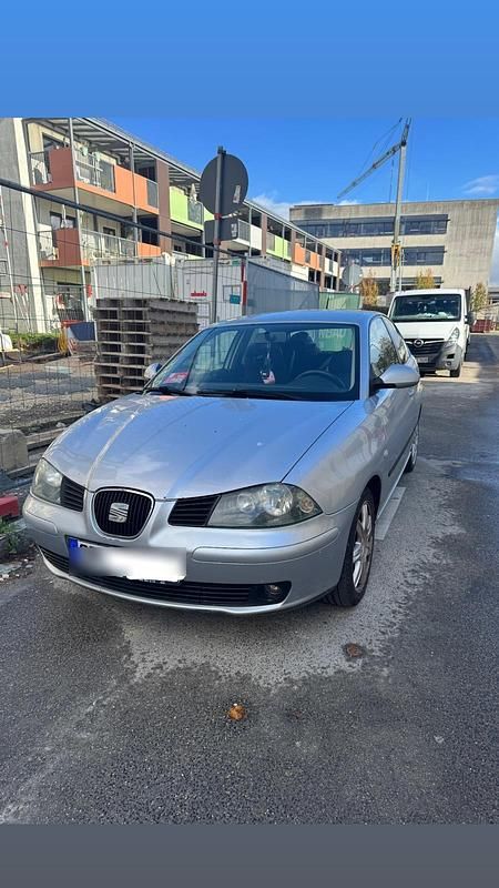 Silber Gebraucht 2005 Seat Ibiza Kleinwagen | 430 € (Superpreis) - Bild 1/4