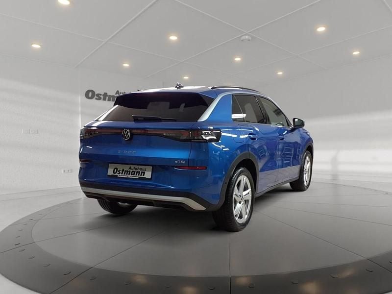 Gebraucht VW T-Roc Life 150 PS (110 kW) 2025 Blau SUV