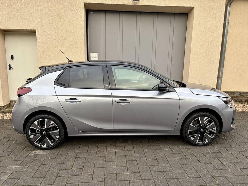 Gebraucht Opel Corsa-e GS Line 100 kW (136 PS) 2023 Grau (grau metallic) Kleinwagen