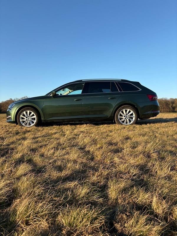 Gebraucht Skoda Superb 190 PS (139 kW) 2020 Grün Kombi