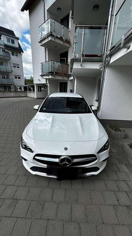 Gebraucht 2020 Mercedes CLA250 Shooting Brake Progressive Kombi | 29.500 € (Fairer Preis) - Bild 1/4