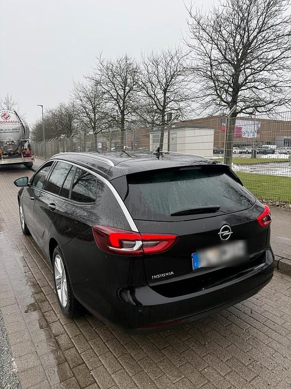 Gebraucht Opel Insignia 136 PS (100 kW) 2020 Schwarz Kombi