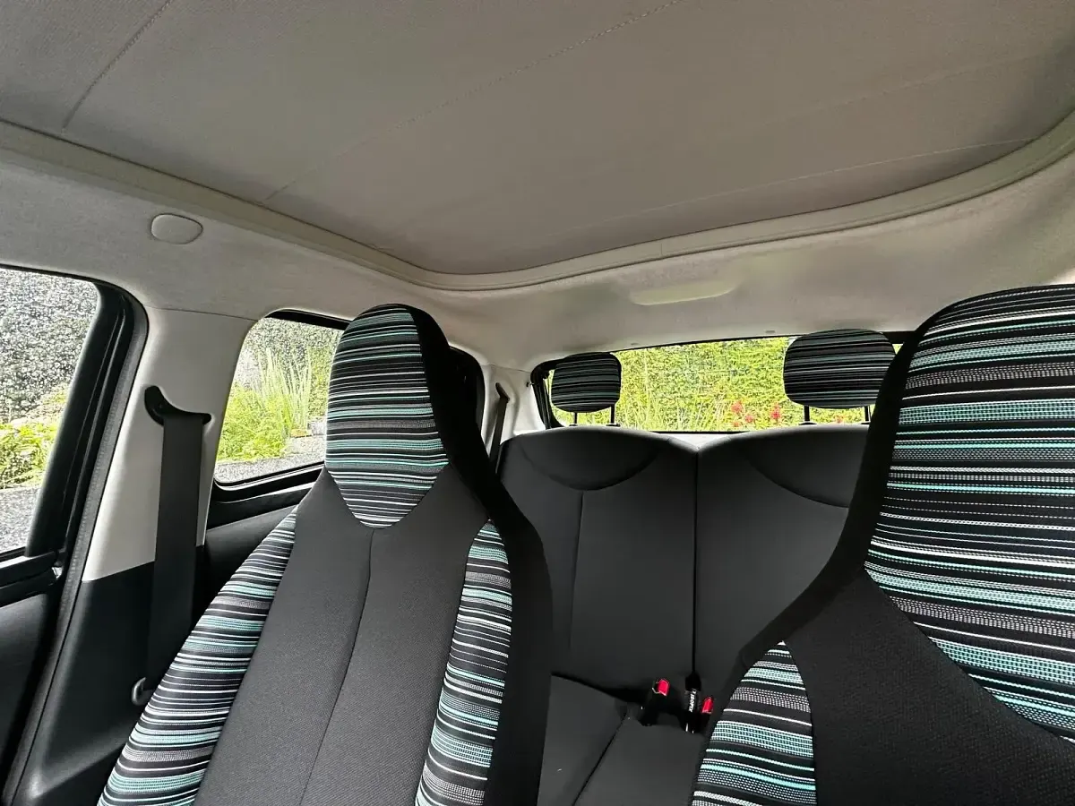 Gebraucht Citroën C1 Feel 81 PS (59 kW) 2015 Schwarz Kleinwagen