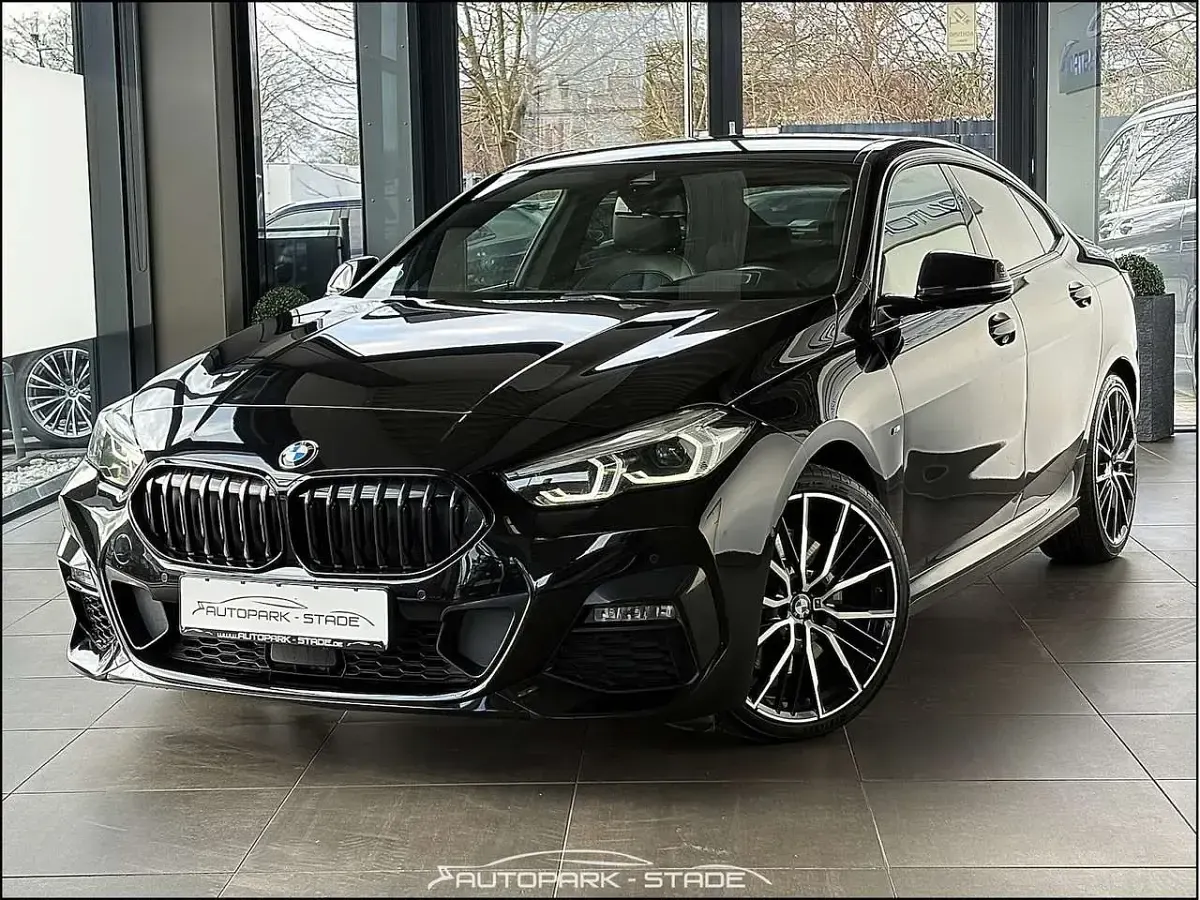 Gebraucht BMW 220 M Sport 190 PS (139 kW) 2021 Saphirschwarz Limousine