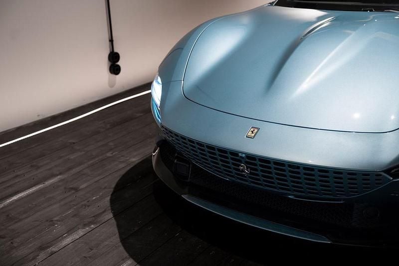 Neu Ferrari Roma 620 PS (456 kW) 2025 Blau Cabrio
