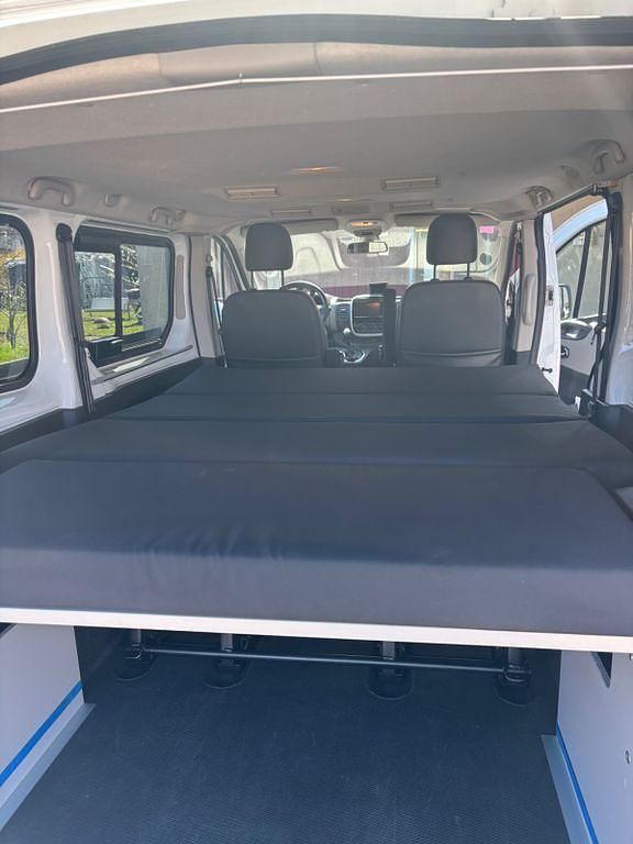 Gebraucht Renault Trafic 145 PS (106 kW) 2015 Weiß Van / Kleinbus