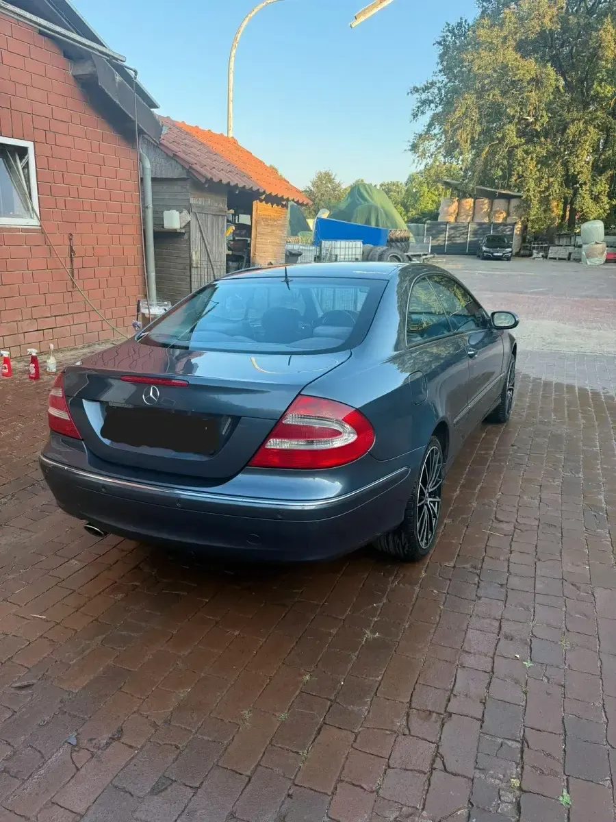 Gebraucht Mercedes CLK240 170 PS (125 kW) 2004 Blau Coupé