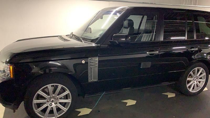Schwarz Gebraucht 2011 Land Rover Range Rover SUV | 22.800 € (Etwas zu teuer) - Bild 1/4