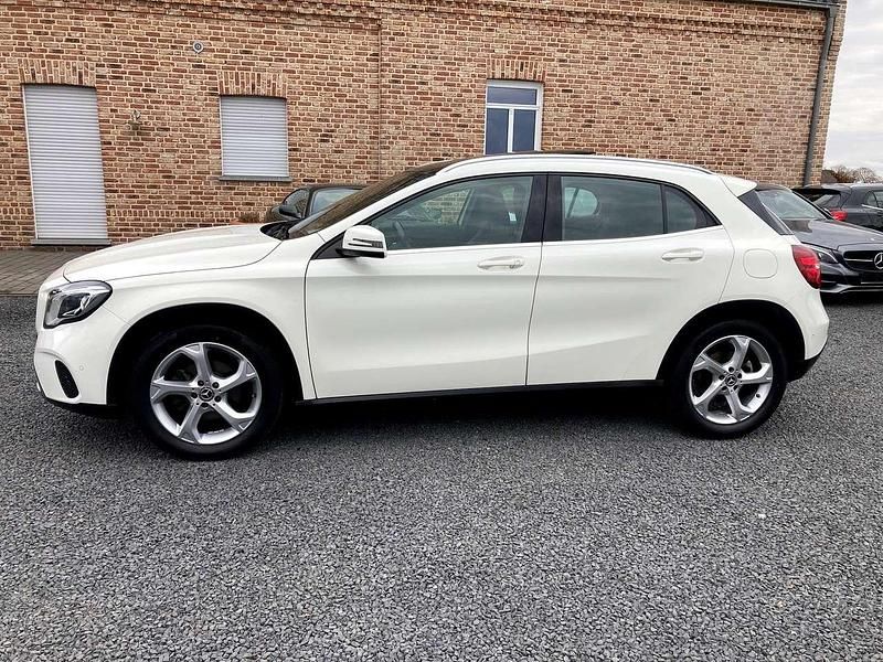Gebraucht Mercedes GLA180 122 PS (89 kW) 2017 Calcitweiss SUV