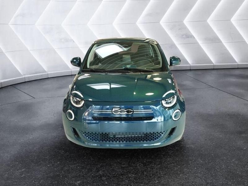 Neu Fiat 500 65 PS (47 kW) 2026 Grün Kleinwagen