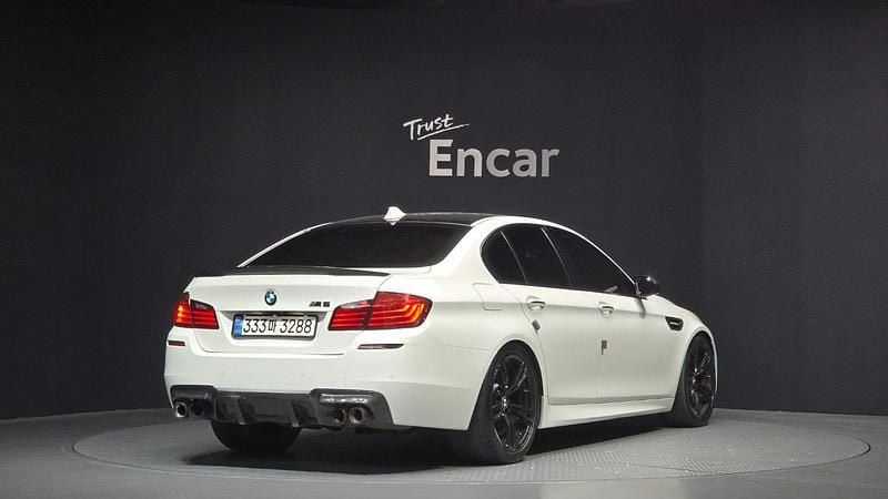 Gebraucht BMW M5 Performance 560 PS (411 kW) 2015 Weiß Limousine
