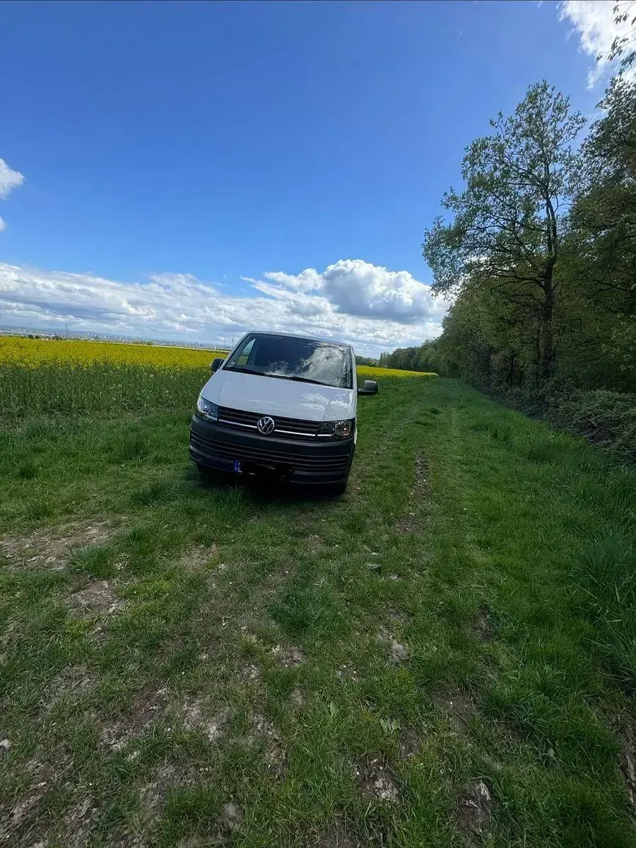 Używany VW Transporter 131 KM (96 kW) 2018 Biały Van