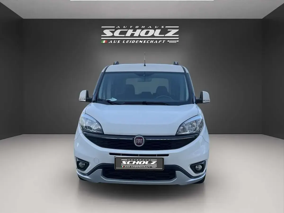 Gebraucht Fiat Doblò Trekking 120 PS (88 kW) 2016 Weiß Van / Kleinbus